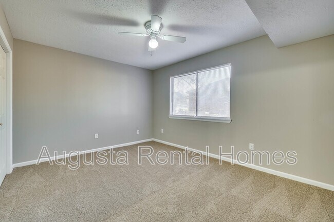 Foto del edificio - 2451A Jennings Road