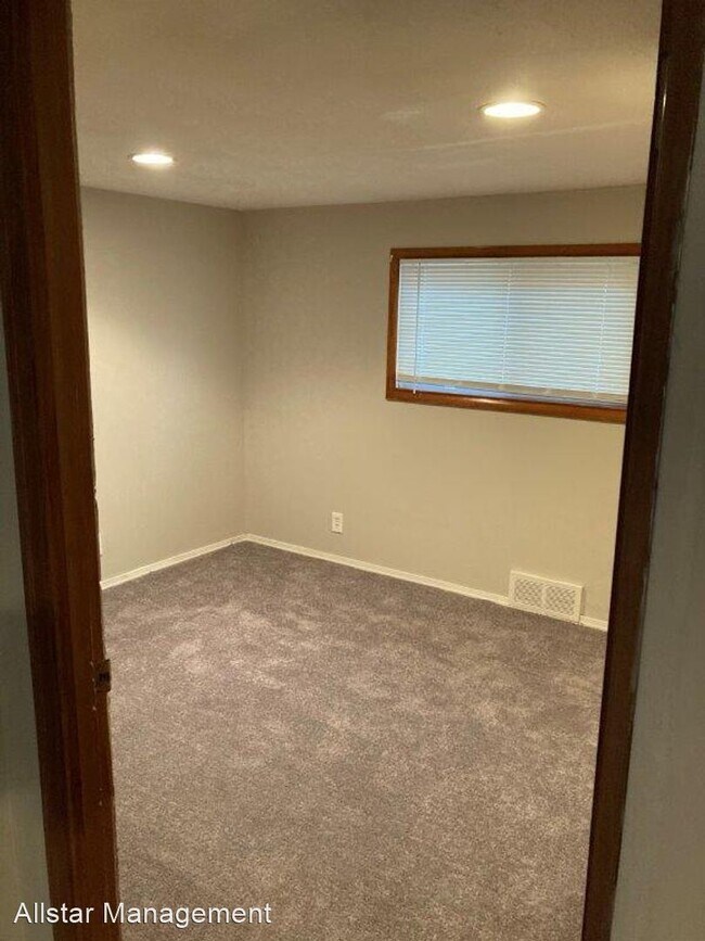 Building Photo - 4 br, 2.5 bath House - 20371 Ball Ave