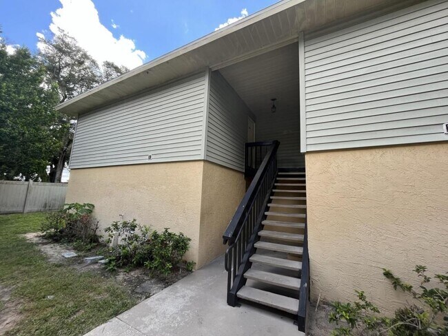 Foto del edificio - 522 Golden Raintree Pl