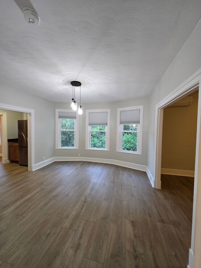 Dinning Room - 4 Woodville Ter