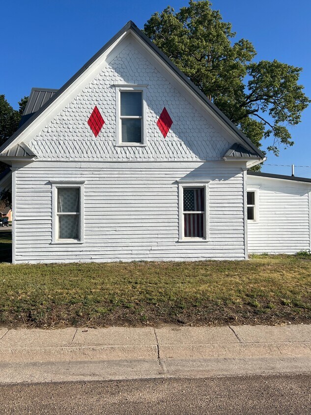 301 Lincoln St, Farnam, NE 69029 House Rental in Farnam, NE