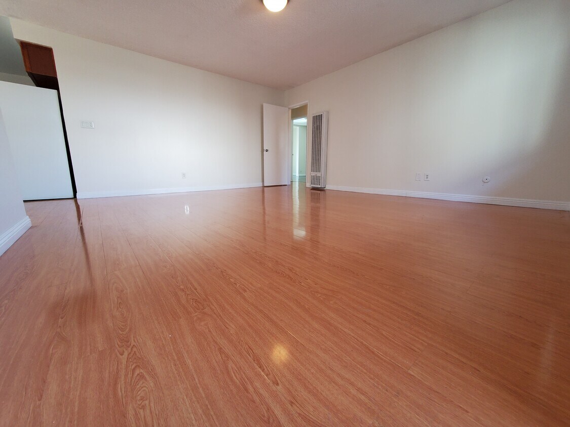 Primary Photo - 1014 N Spaulding Ave