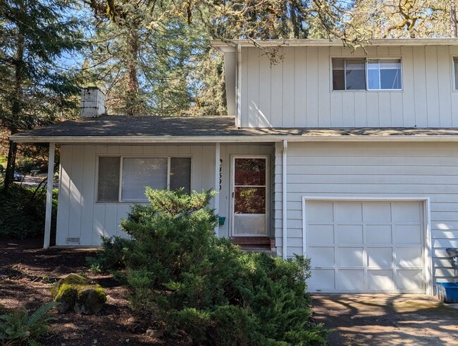 Building Photo - Great 2-Bedroom, 1.5 Bath Duplex in East Eugene!