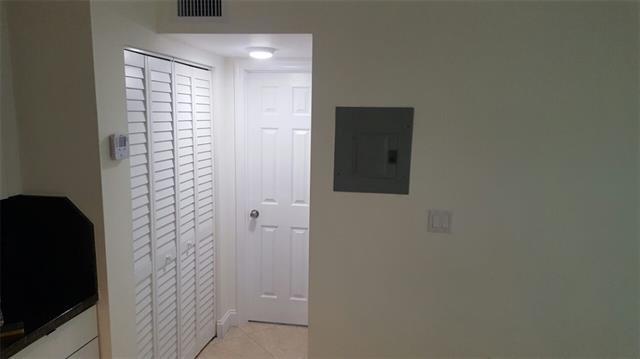 Building Photo - 1780 S Glades Dr