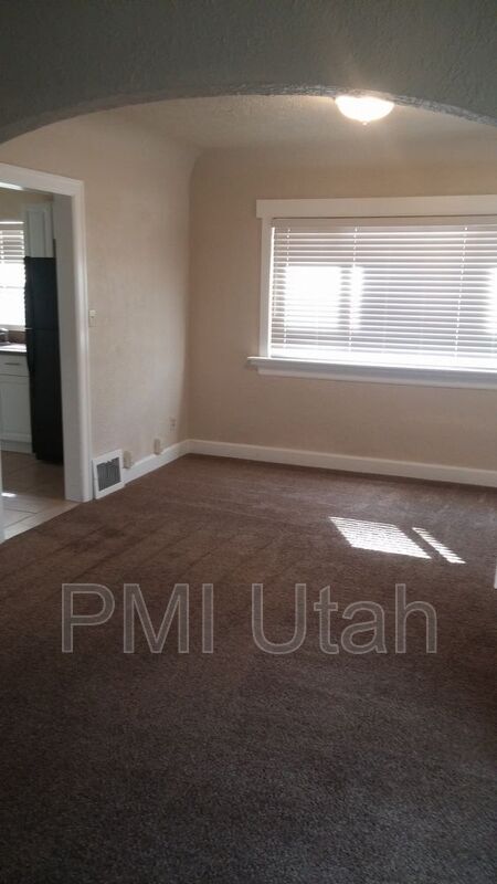 Building Photo - 347 S 300 E