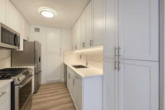 Foto del edificio - 1735 York Ave