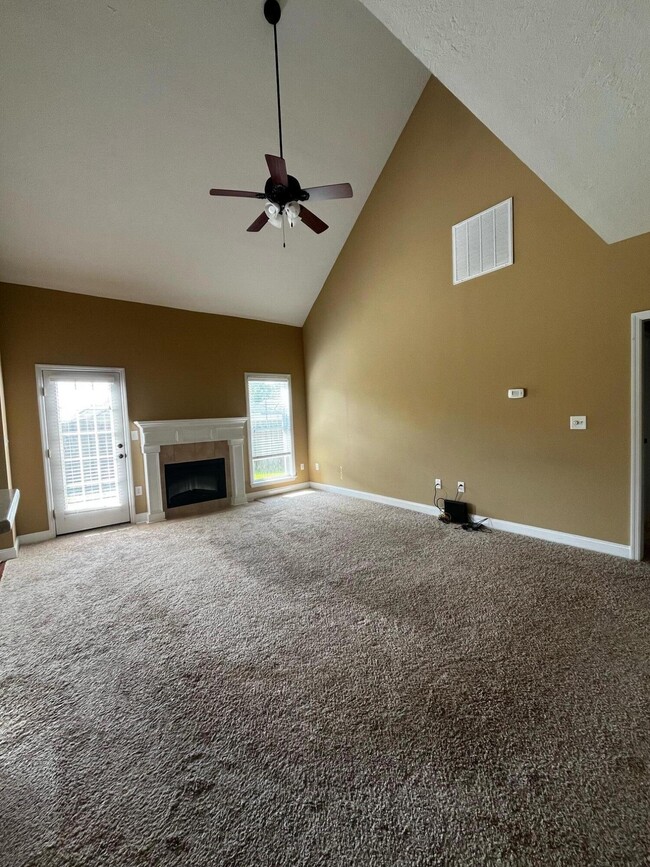Building Photo - 1100 Autumn Blaze Ln