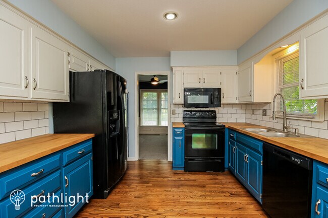 Foto del edificio - 15620 146Th Street, Olathe, KS, 66062