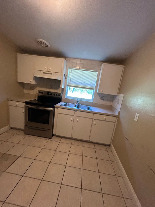 Foto del edificio - Central Lakeland Rental Home