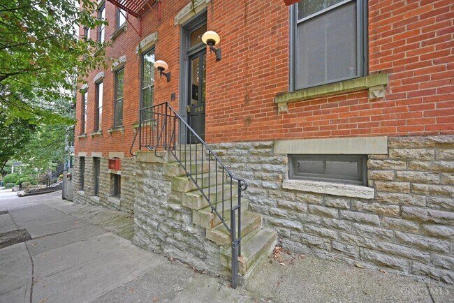 Foto del edificio - 945 Parkside Pl
