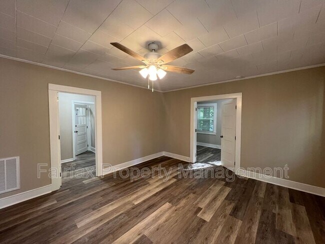 Building Photo - 2614 S Roxboro St