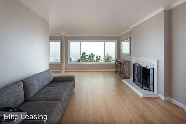Building Photo - 360 Cresta Vista Dr