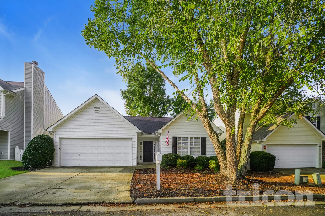 Foto principal - 172 Greystone Cir