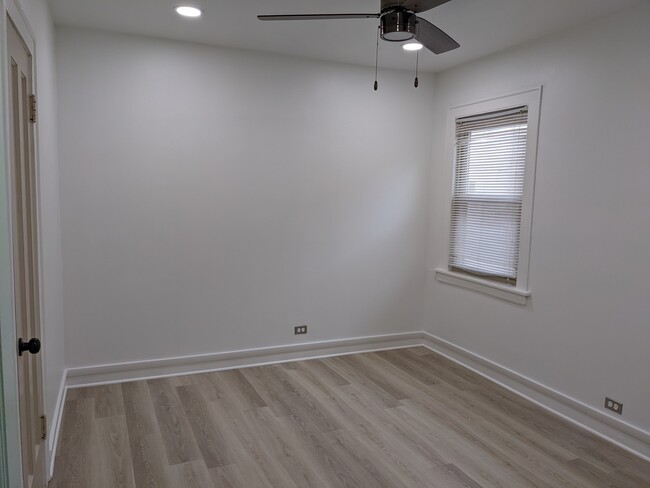 Main Bedroom - 10420 S Union Ave