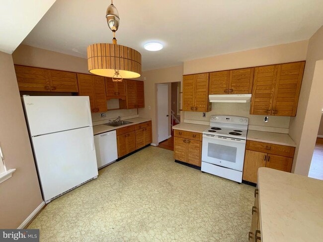 Building Photo - 7104 Adelphi Rd