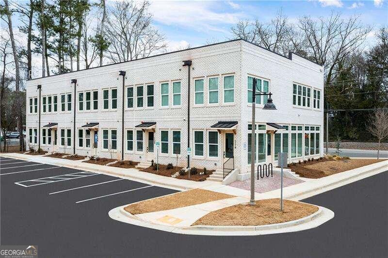Primary Photo - 9040 Main St