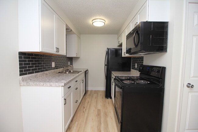 Building Photo - Mesa Heights Apartments Building Photo - Mesa Heights Apartments