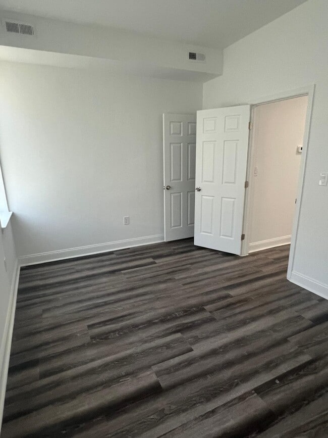 Building Photo - Harlem