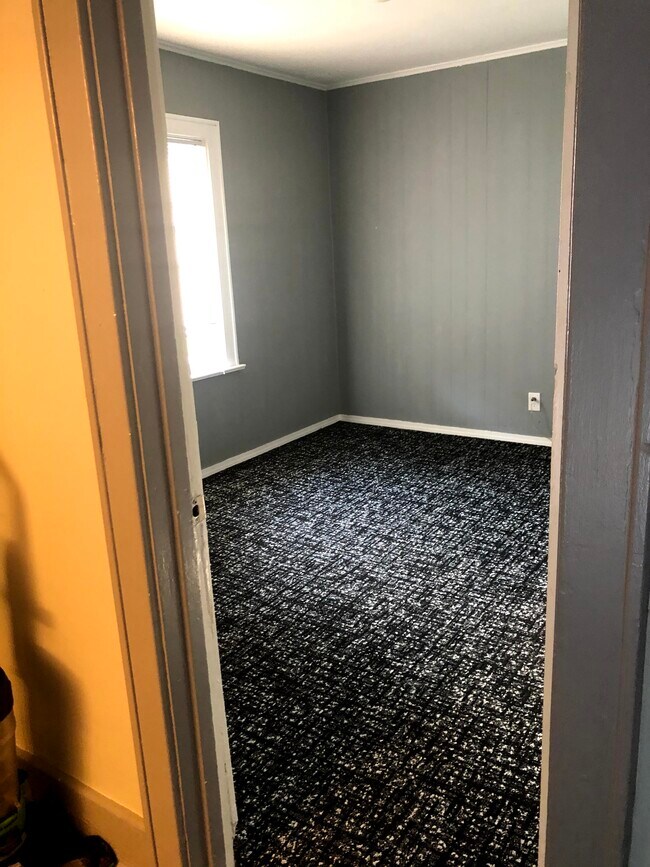 Bedroom 1 - 322 Danberry St