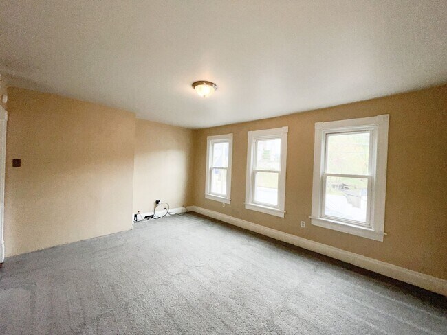 Building Photo - 2641 S 18th St