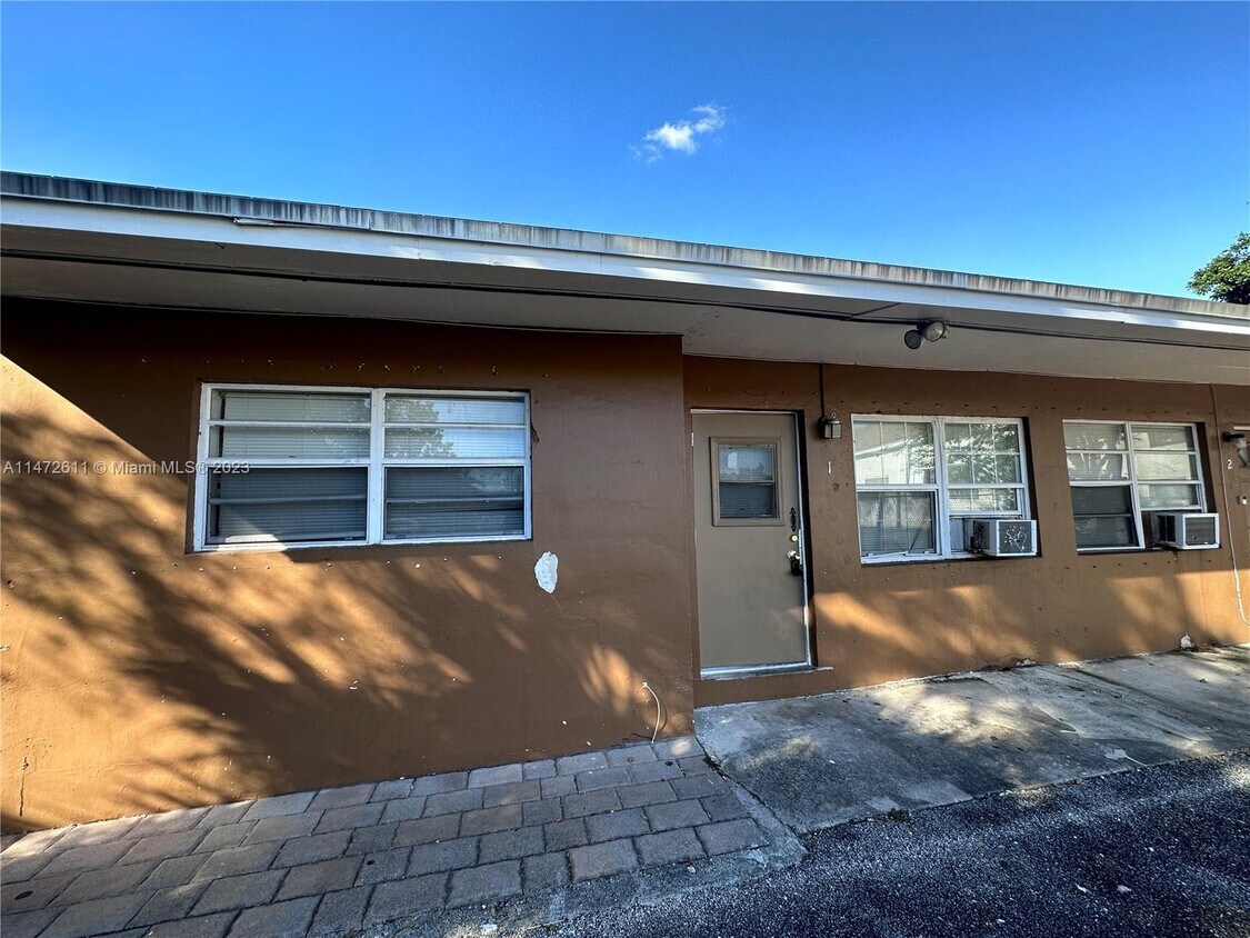 Primary Photo - 612 NW 14th Ave