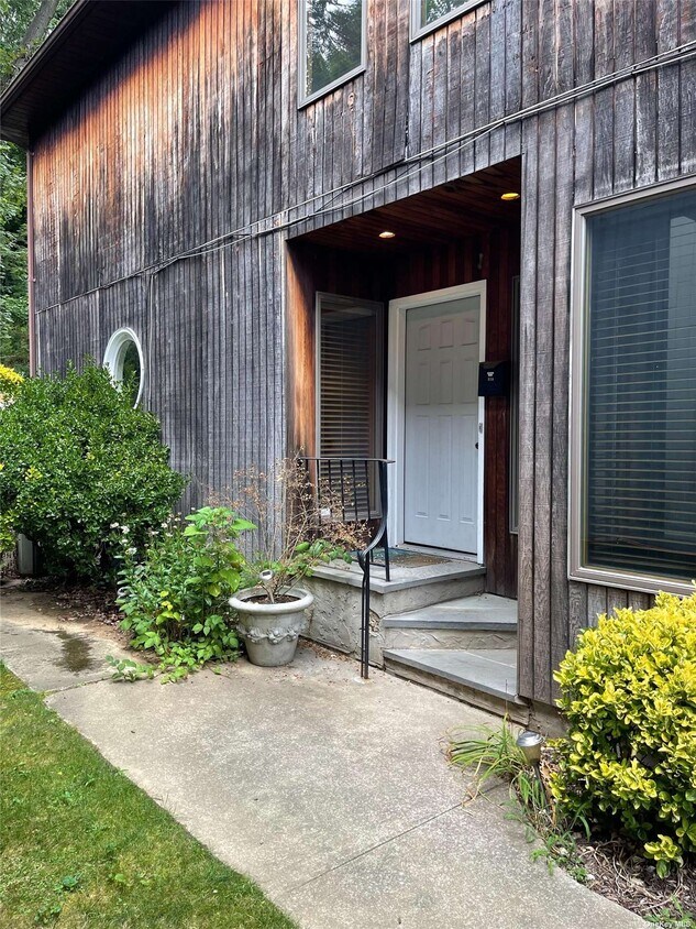 Primary Photo - 81 Juniper Rd