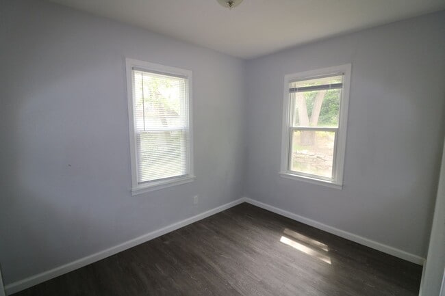 Building Photo - Nice 3 bedroom 1 bathroom home located in ...