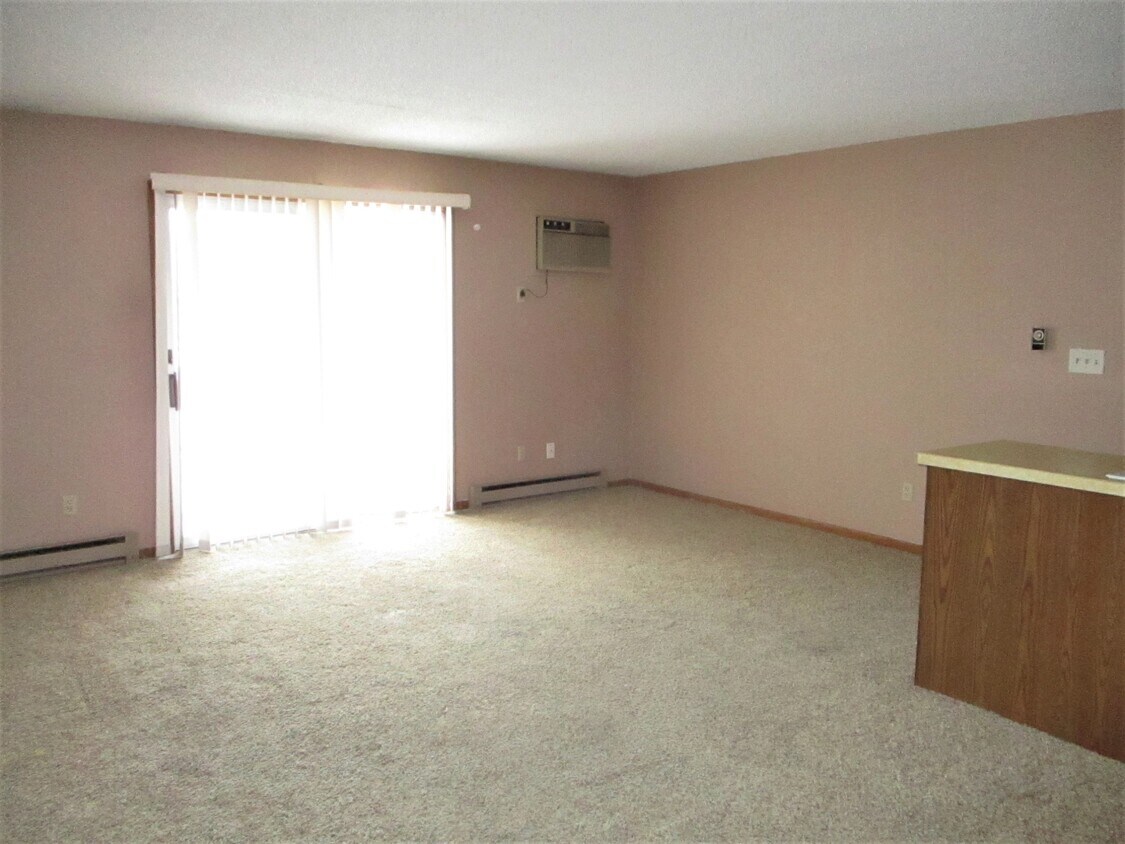 Primary Photo - 2604 4th Ave NE