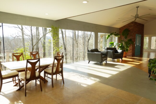 Building Photo - 5355 Cochran Mill Rd
