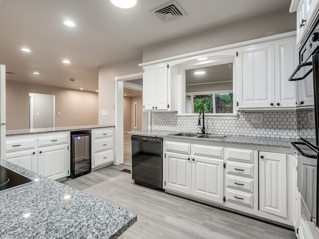 Foto del edificio - 12136 Thorn Ridge Rd