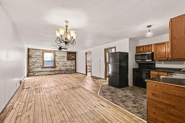 Foto del edificio - 307 E Bridge St