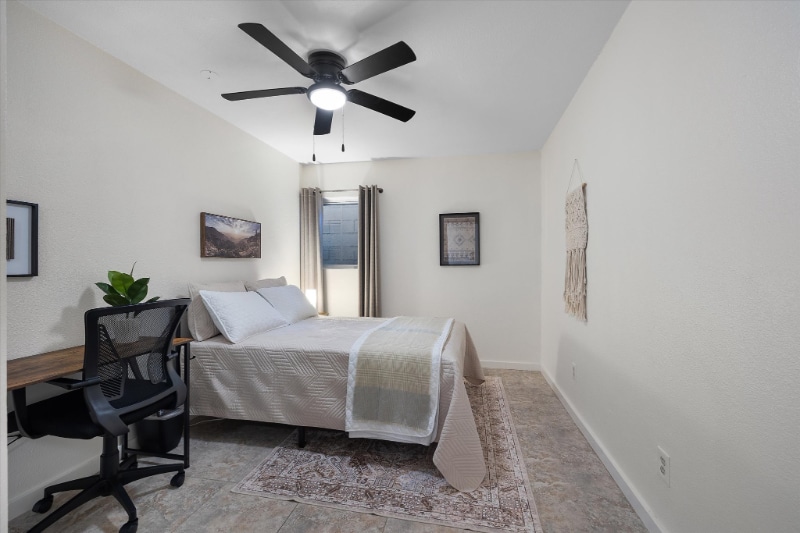 Foto principal - 334 W Horseshoe Ave