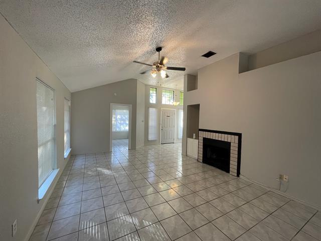 Building Photo - 6511 Devine Dr