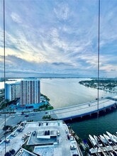 Building Photo - 7601 E Treasure Dr