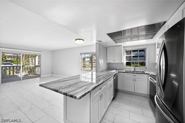 Foto del edificio - 666 3rd St S