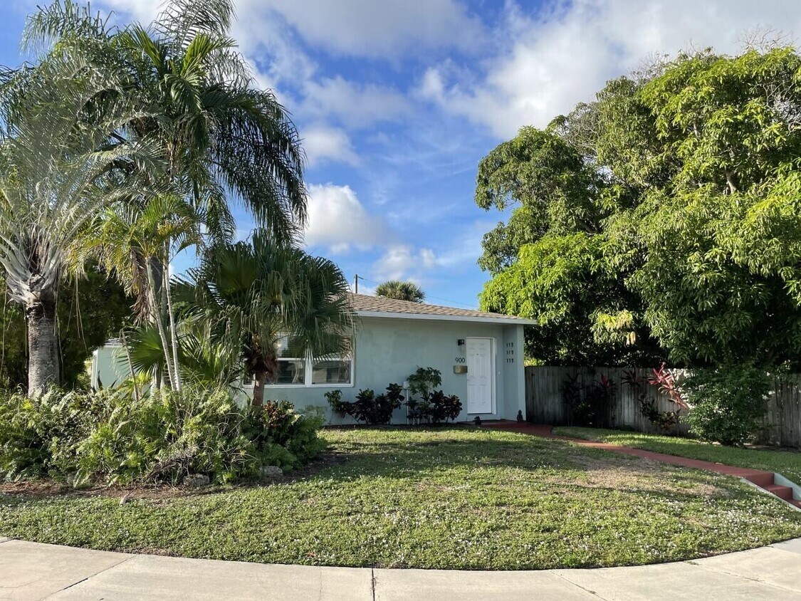 900 38th St, West Palm Beach, FL 33407 House for Rent in West Palm