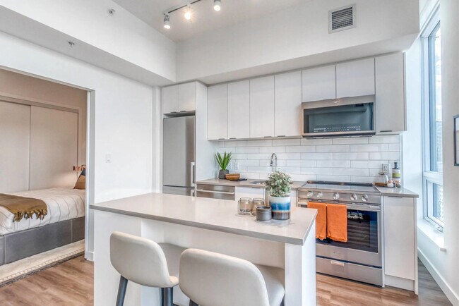 Photo du bâtiment - 1235 Macleod Trl SE