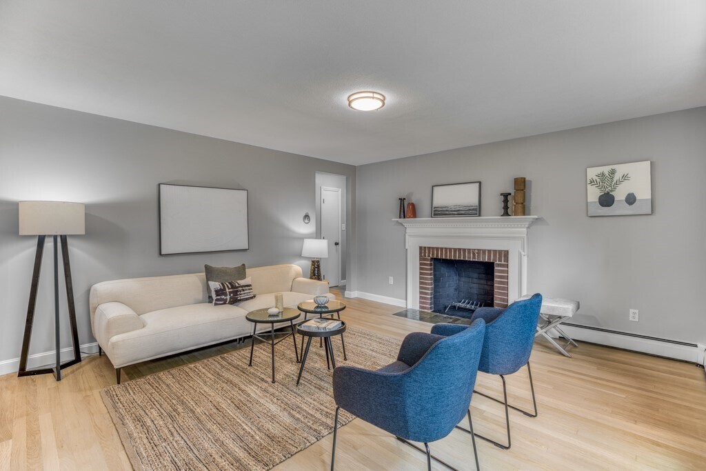 Primary Photo - 123 Woburn St