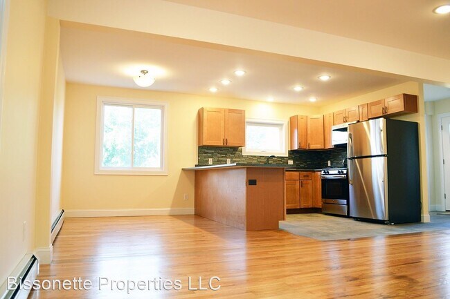 Building Photo - 5 br, 2.5 bath House - 272 Manhattan Drive