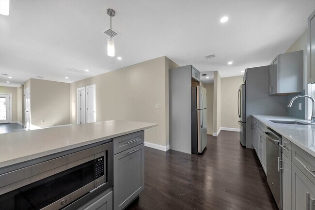 Foto del edificio - 43 Wright Ave