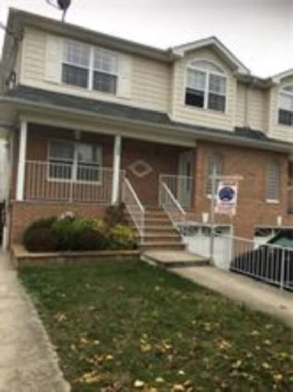 Foto principal - 1340 E 70th St