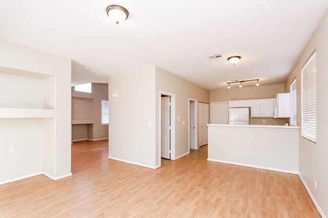Building Photo - 9564 Flying Eagle Ln
