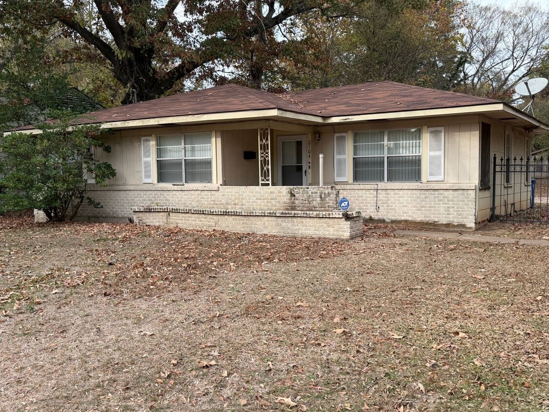 Primary Photo - Shreveport - 3 Bed 2 Bath Home with workshop and large yard!