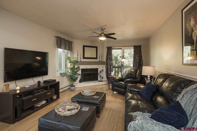 Foto del edificio - 304 Hillcrest Dr