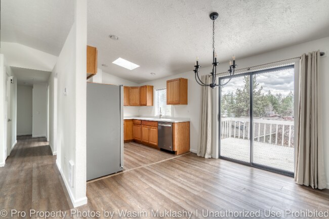 Building Photo - 20331 Silver Sage St