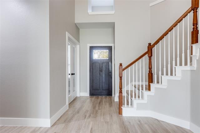 Foto del edificio - 1411 Royal Oaks Dr