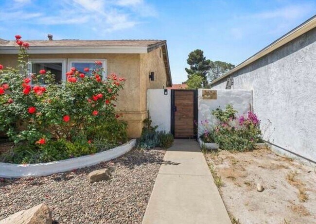 Building Photo - 2634 Nandina Dr