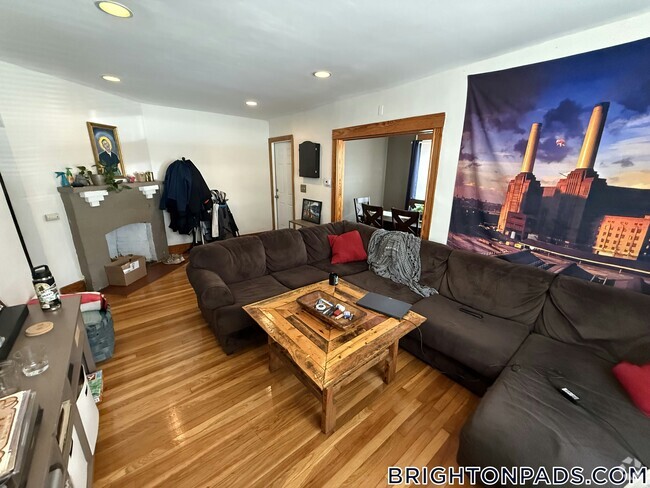 Building Photo - 27 S Crescent Circuit
