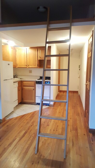 Primary Photo - 490 Columbus Ave
