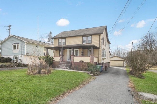 Building Photo - 227 Monhagen Ave